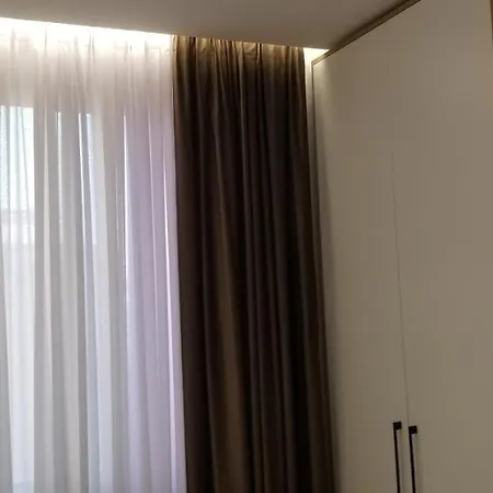 2a New Bazaar * Tirana