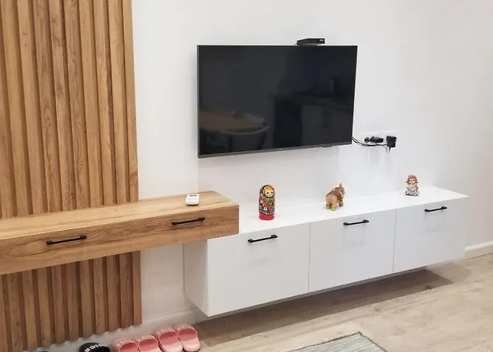 2a New Bazaar Tirana