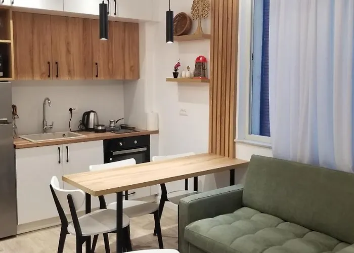 2a New Bazaar * Tirana